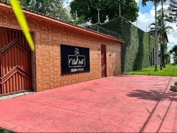 Casa à venda em Pará - Piscina, Garagem