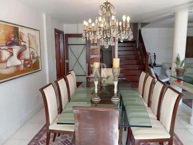 Casa / Sobrado para Venda em Belo Horizonte/MG Mangabeiras 5 Quartos