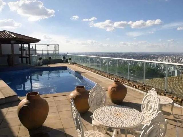 Casa / Sobrado para Venda em Belo Horizonte/MG Mangabeiras 6 Quartos