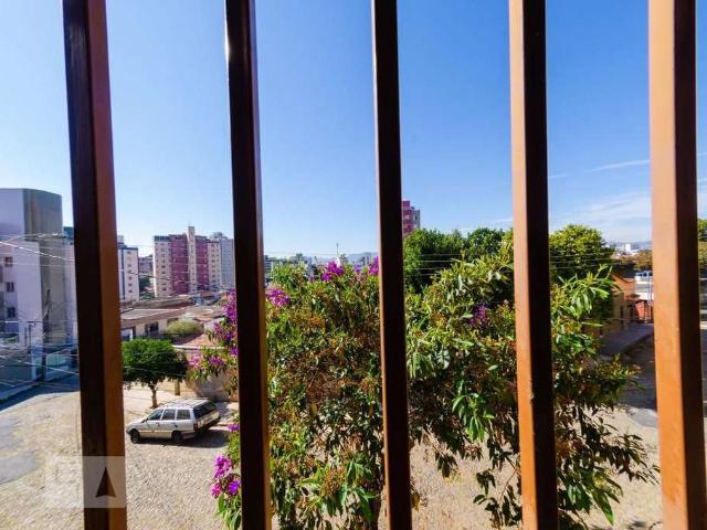 Casa / Sobrado para Venda em Belo Horizonte/MG Minas Brasil 3 Quartos