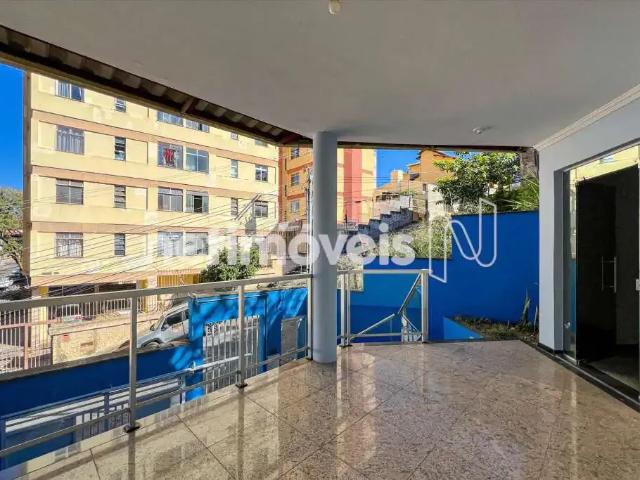 Casa / Sobrado para Venda em Belo Horizonte/MG Nova Floresta 3 Quartos