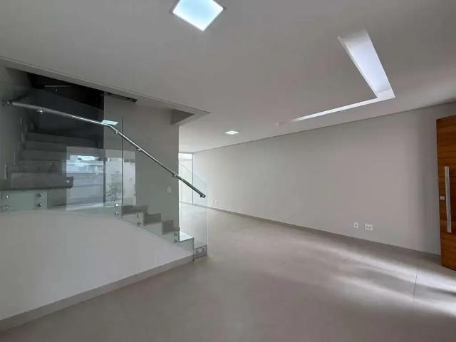 Casa / Sobrado para Venda em Belo Horizonte/MG Nova Floresta 4 Quartos