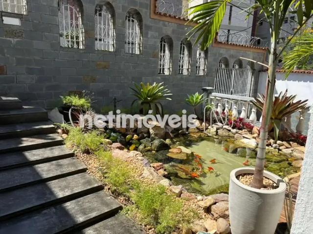 Casa / Sobrado para Venda em Belo Horizonte/MG Nova Floresta 8 Quartos
