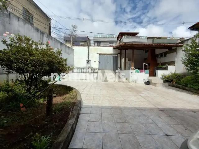 Casa / Sobrado para Venda em Belo Horizonte/MG Ouro Preto 3 Quartos