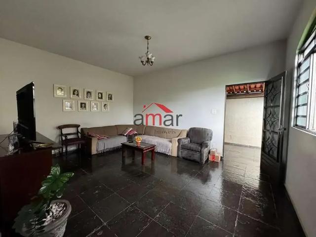 Casa / Sobrado para Venda em Belo Horizonte/MG Ouro Preto 3 Quartos