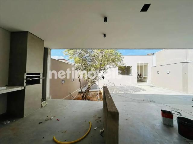 Casa / Sobrado para Venda em Belo Horizonte/MG Ouro Preto 3 Quartos