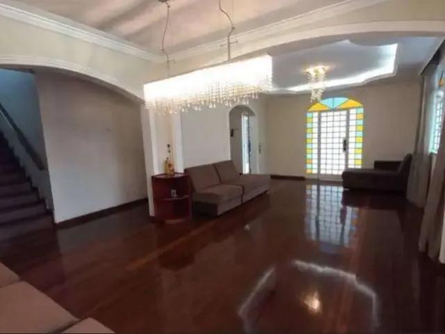 Casa / Sobrado para Venda em Belo Horizonte/MG Ouro Preto 4 Quartos