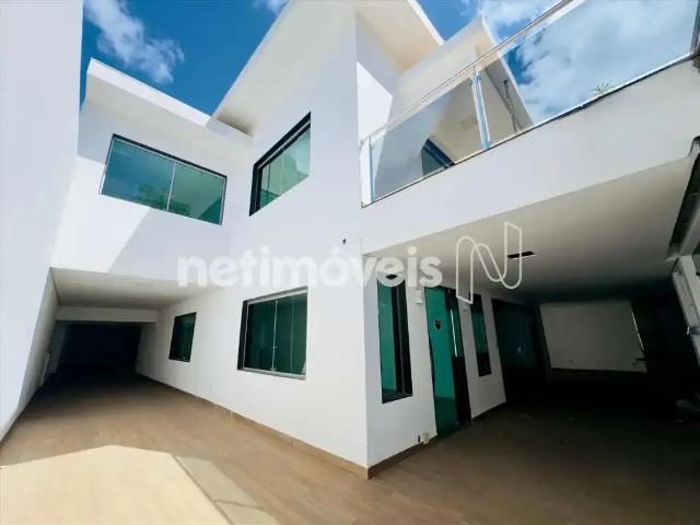 Casa / Sobrado para Venda em Belo Horizonte/MG Ouro Preto 4 Quartos
