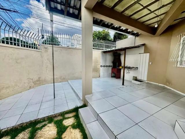 Casa / Sobrado para Venda em Belo Horizonte/MG Ouro Preto 4 Quartos