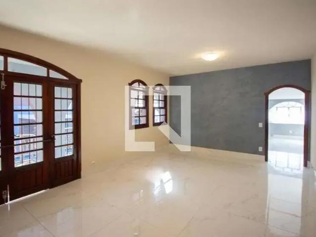 Casa / Sobrado para Venda em Belo Horizonte/MG Ouro Preto 6 Quartos