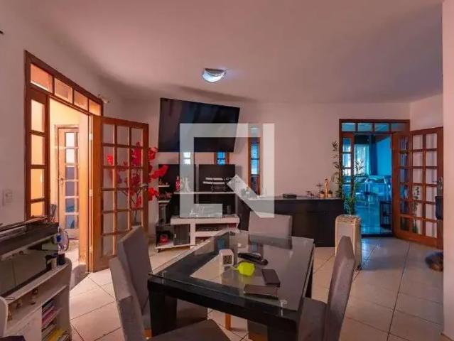 Casa / Sobrado para Venda em Belo Horizonte/MG Alípio de Melo 3 Quartos