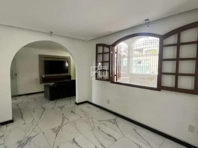 Casa / Sobrado para Venda em Belo Horizonte/MG Alípio de Melo 4 Quartos