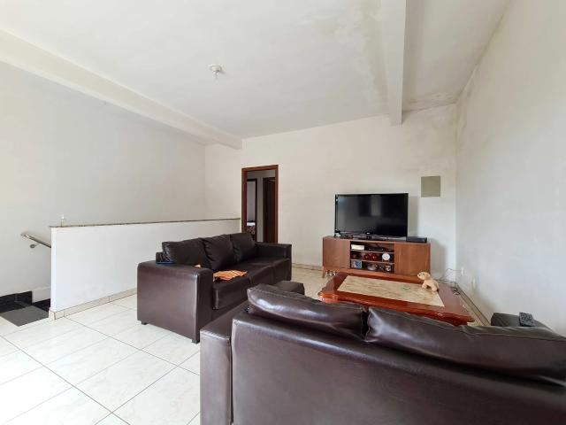 Casa / Sobrado para Venda em Belo Horizonte/MG Alto Caiçaras 3 Quartos