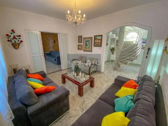Casa / Sobrado para Venda em Belo Horizonte/MG Álvaro Camargos 4 Quartos