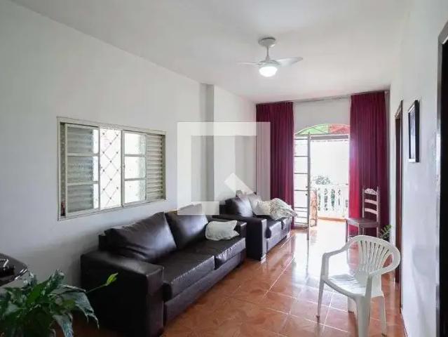 Casa / Sobrado para Venda em Belo Horizonte/MG Aparecida 4 Quartos