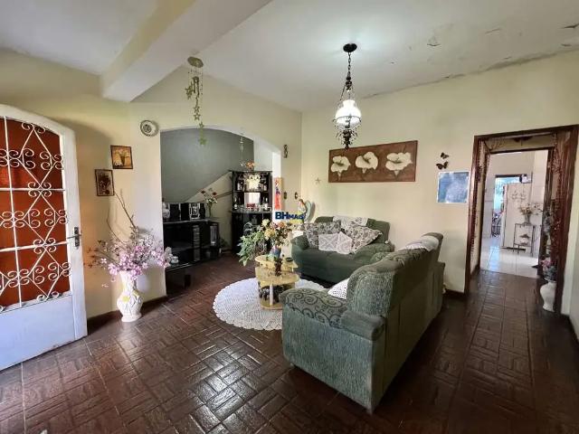 Casa / Sobrado para Venda em Belo Horizonte/MG Aparecida 3 Quartos