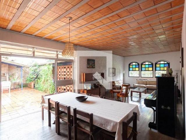 Casa / Sobrado para Venda em Belo Horizonte/MG Bandeirantes 5 Quartos