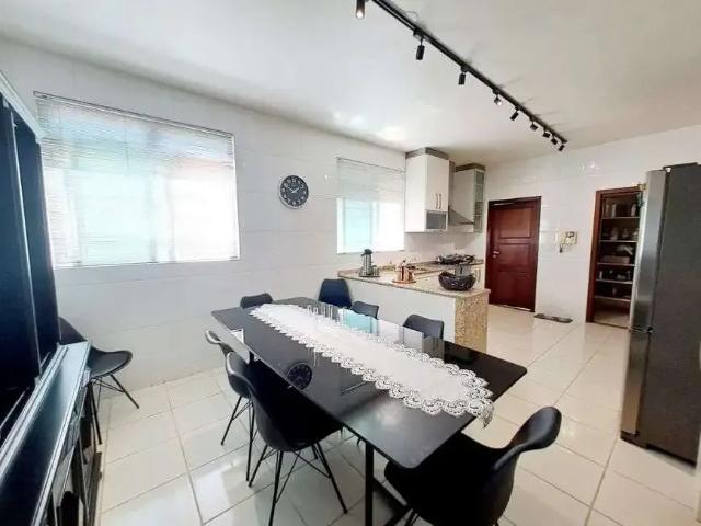 Casa / Sobrado para Venda em Belo Horizonte/MG Bandeirantes 5 Quartos
