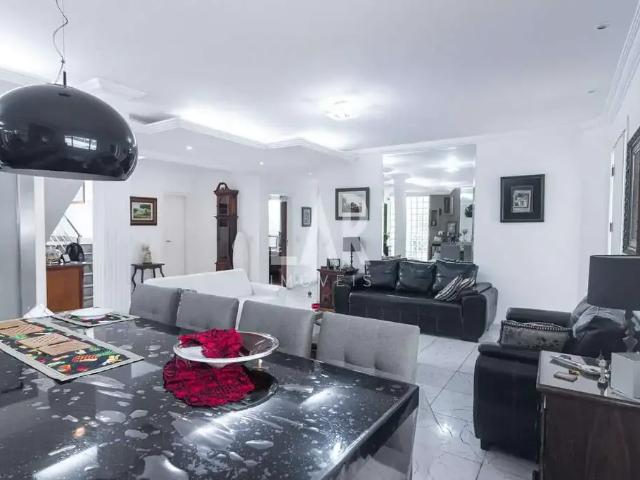 Casa / Sobrado para Venda em Belo Horizonte/MG Bandeirantes Pampulha 5 Quartos