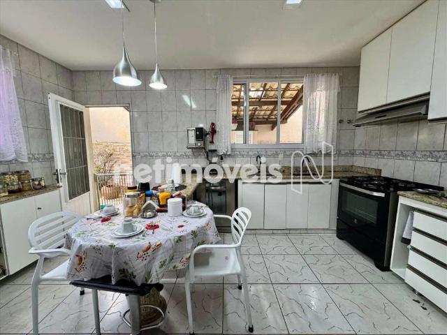 Casa / Sobrado para Venda em Belo Horizonte/MG Bandeirantes Pampulha 6 Quartos