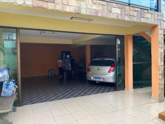 Casa / Sobrado para Venda em Belo Horizonte/MG Barreiro 6 Quartos