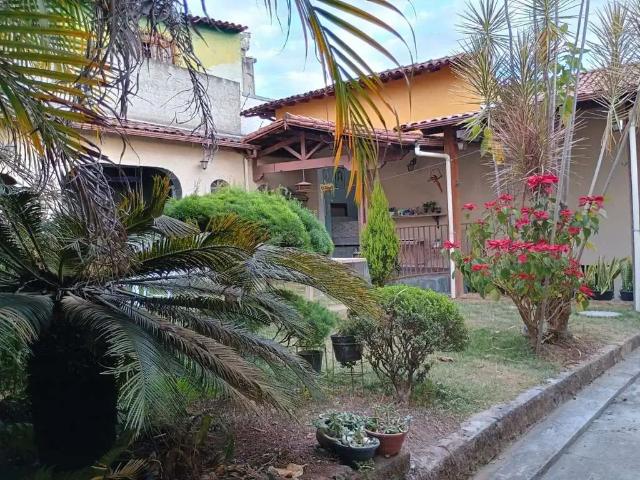 Casa / Sobrado para Venda em Belo Horizonte/MG Cachoeirinha 4 Quartos