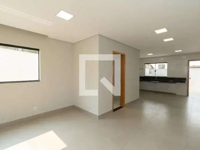 Casa / Sobrado para Venda em Belo Horizonte/MG Califórnia 3 Quartos