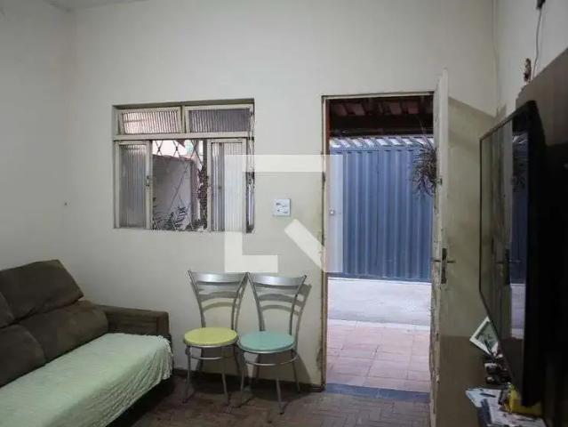 Casa / Sobrado para Venda em Belo Horizonte/MG Califórnia 3 Quartos