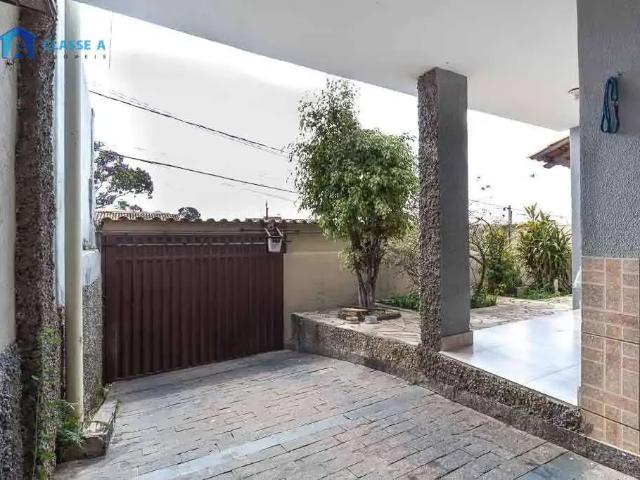 Casa / Sobrado para Venda em Belo Horizonte/MG Califórnia 4 Quartos