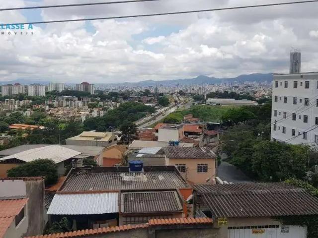 Casa / Sobrado para Venda em Belo Horizonte/MG Califórnia 4 Quartos