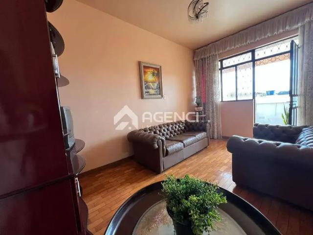 Casa / Sobrado para Venda em Belo Horizonte/MG Camargos 3 Quartos