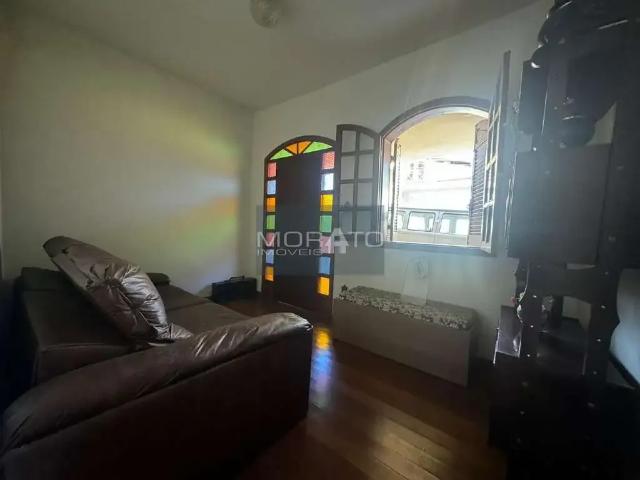 Casa / Sobrado para Venda em Belo Horizonte/MG Camargos 3 Quartos