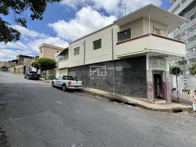 Casa / Sobrado para Venda em Belo Horizonte/MG Candelária 3 Quartos