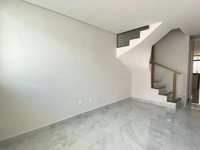 Casa / Sobrado para Venda em Belo Horizonte/MG Candelária 2 Quartos