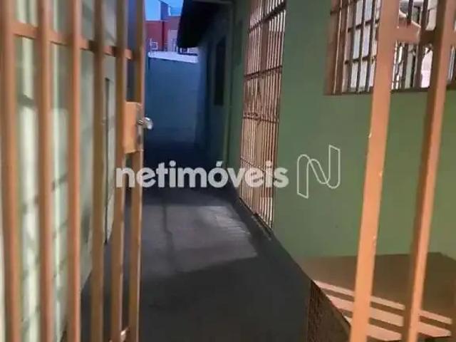 Casa / Sobrado para Venda em Belo Horizonte/MG Castelo 3 Quartos