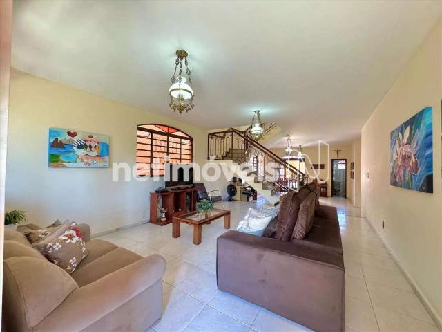 Casa / Sobrado para Venda em Belo Horizonte/MG Castelo 6 Quartos