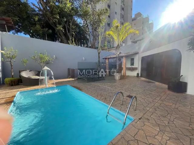 Casa / Sobrado para Venda em Belo Horizonte/MG Castelo 4 Quartos