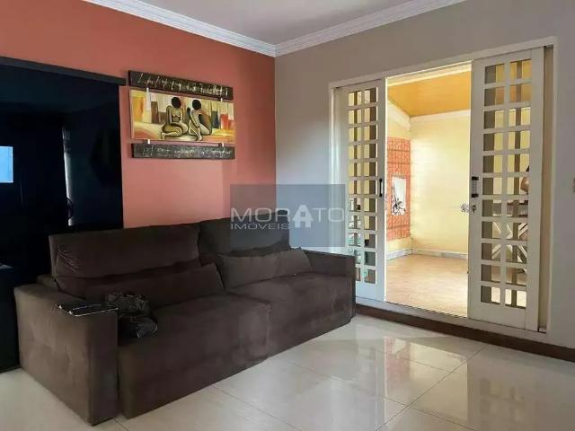 Casa / Sobrado para Venda em Belo Horizonte/MG Castelo 4 Quartos