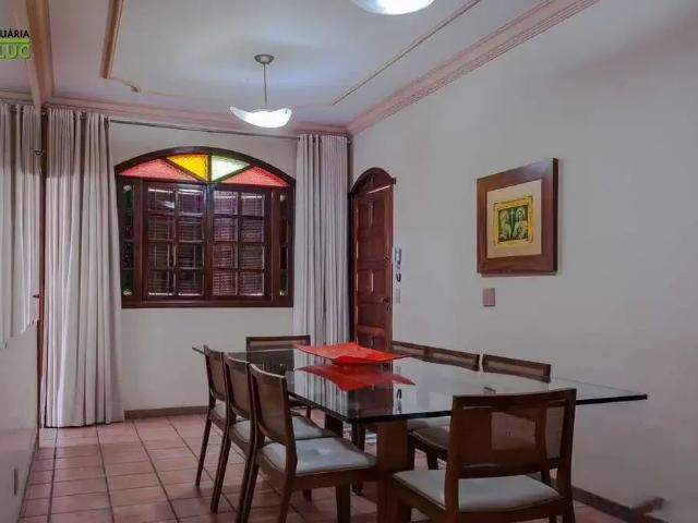 Casa / Sobrado para Venda em Belo Horizonte/MG Castelo 4 Quartos
