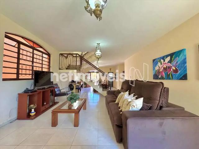 Casa / Sobrado para Venda em Belo Horizonte/MG Castelo 6 Quartos