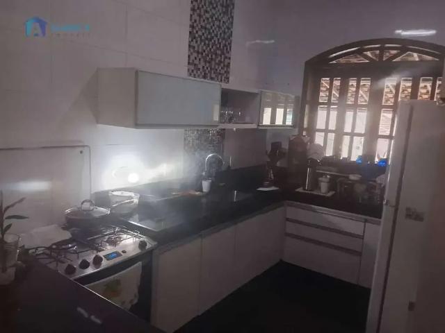 Casa / Sobrado para Venda em Belo Horizonte/MG Carlos Prates 4 Quartos