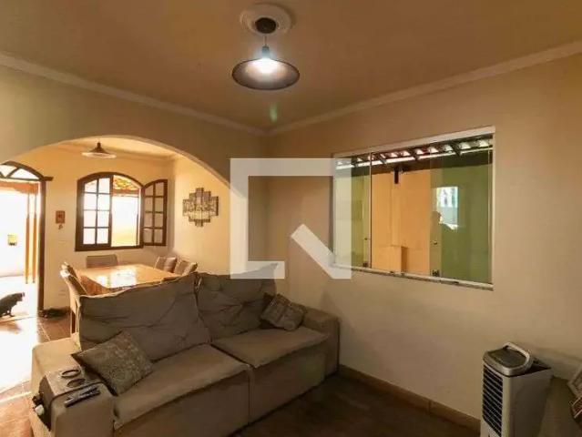 Casa / Sobrado para Venda em Belo Horizonte/MG Céu Azul 4 Quartos