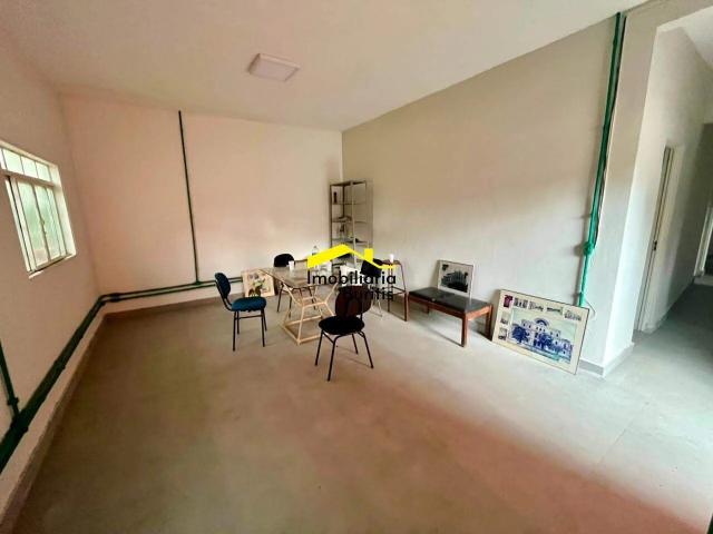 Casa / Sobrado para Venda em Belo Horizonte/MG Cinquentenario 5 Quartos