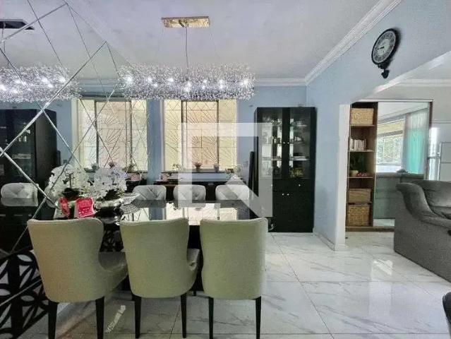 Casa / Sobrado para Venda em Belo Horizonte/MG Colégio Batista 4 Quartos