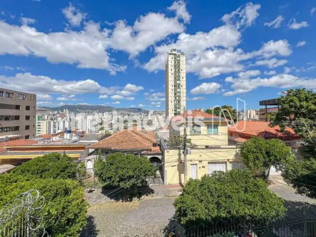 Casa / Sobrado para Venda em Belo Horizonte/MG Colégio Batista 8 Quartos