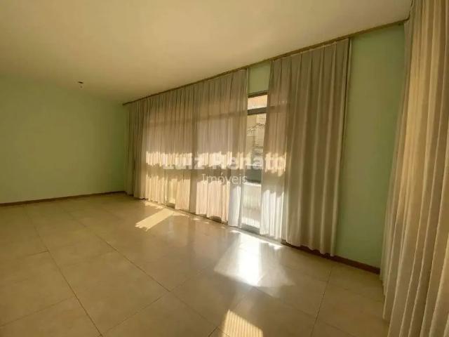 Casa / Sobrado para Venda em Belo Horizonte/MG Colégio Batista 3 Quartos