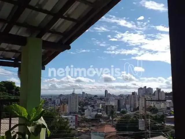 Casa / Sobrado para Venda em Belo Horizonte/MG Concórdia 4 Quartos