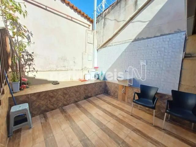 Casa / Sobrado para Venda em Belo Horizonte/MG Confisco 3 Quartos