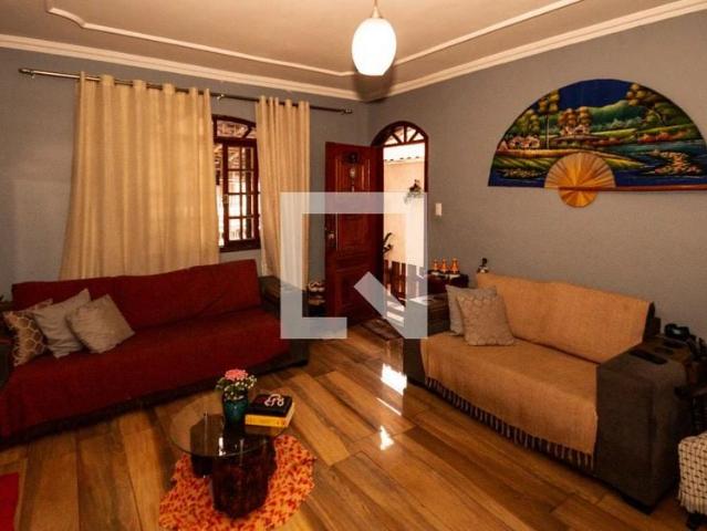 Casa / Sobrado para Venda em Belo Horizonte/MG Copacabana 3 Quartos