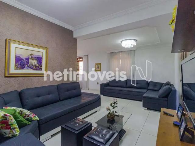 Casa / Sobrado para Venda em Belo Horizonte/MG Copacabana 4 Quartos